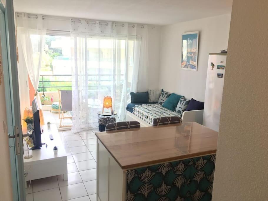 Coquet Proche - Garage Apartment *